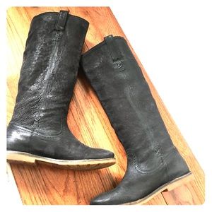 FRYE Black pebbles leather boots